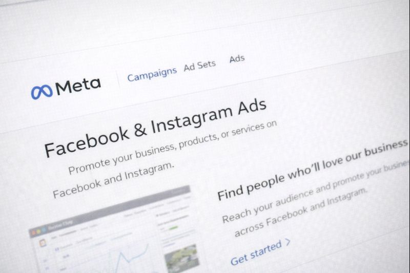 Facebook and Instagram Ads dashboard for landscaping retargeting campaigns